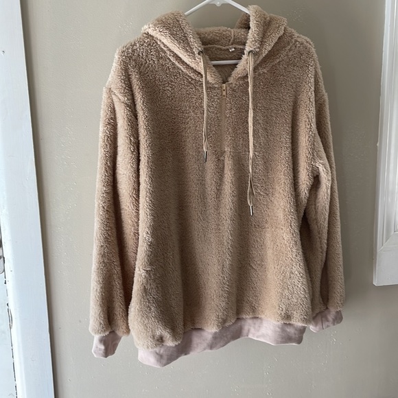 Tan fuzzy sweatshirt with hood.  Large. - Picture 3 of 4